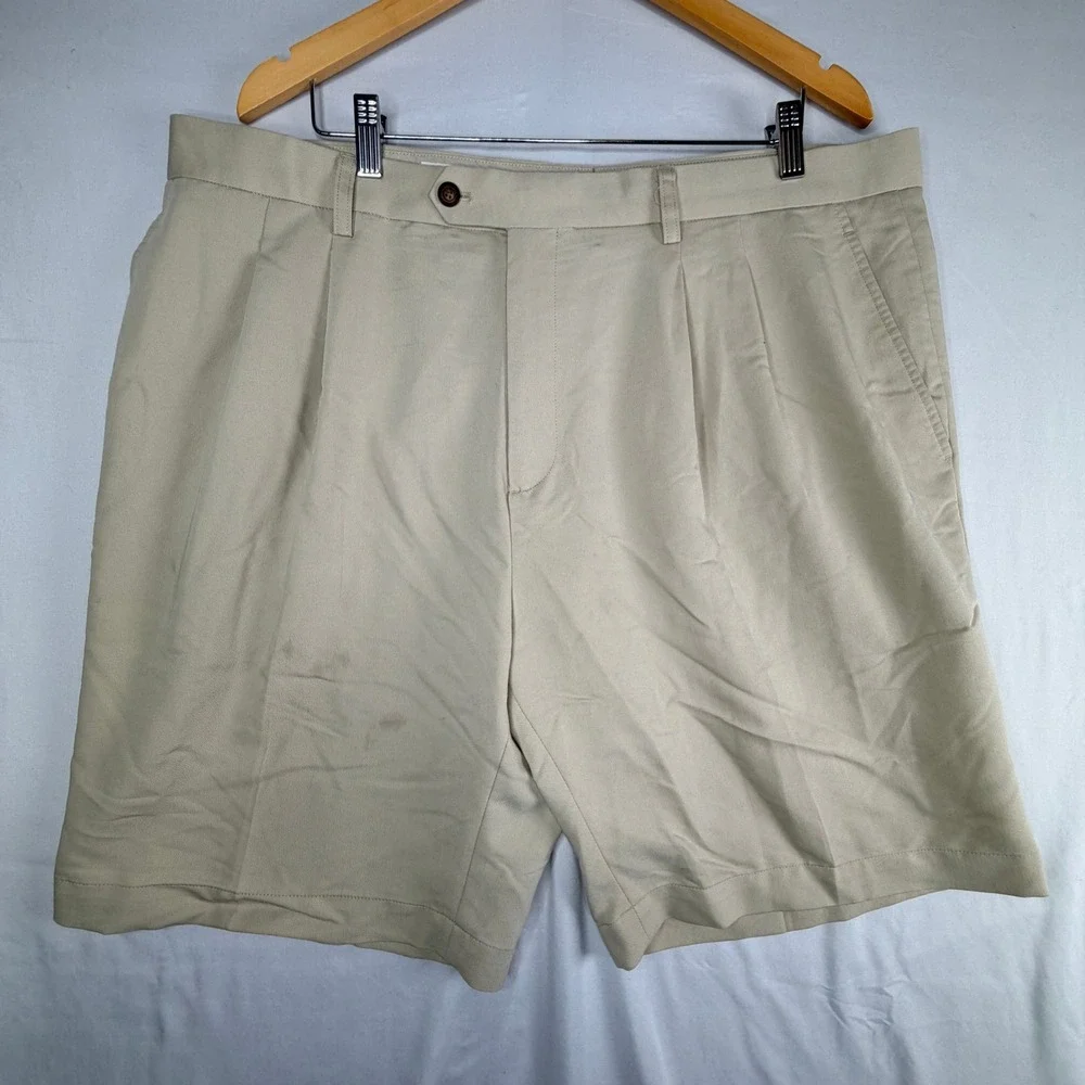 Cutter & Buck Men's Pleated Front Shorts Tan Khaki Size 40 Golf Casual
